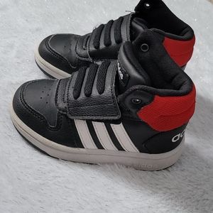Adidas toddler 7